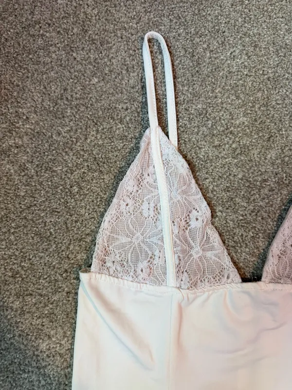 White Lace Zip Up V Neck Tank Top - Image 3
