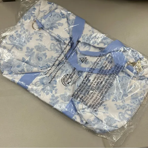 LoveShackFancy Pottery Barn Damask Classic Duffle Weekender Bag Blue Floral NWT - Image 3