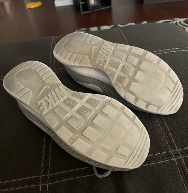 Nike Shoes - Image 2