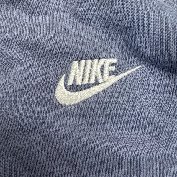 Nike Sportswear Crewneck Sweatshirt Blue Gray‎ Embroidered Logo Large FLAW - Image 2
