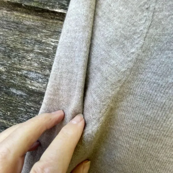 Sisters size M Taupe sweater relaxed fit viscose blend closet staple preppy - Image 5
