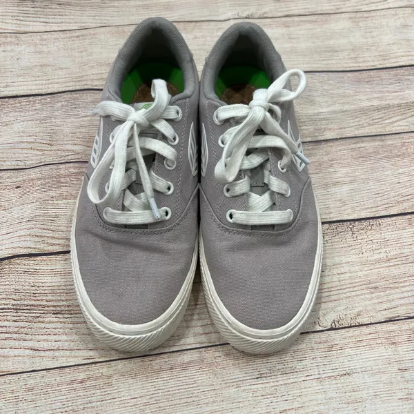 Cariuma NAIOCA Low Top Sneakers Gray Canvas Lace Up ‎ Women's Size 8 - Image 4