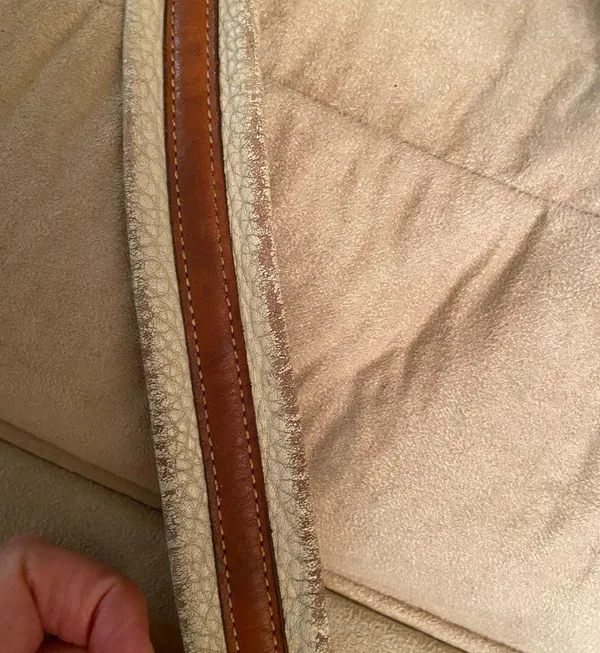 Dooney & Bourke All Weather Leather vintage bag - Image 4