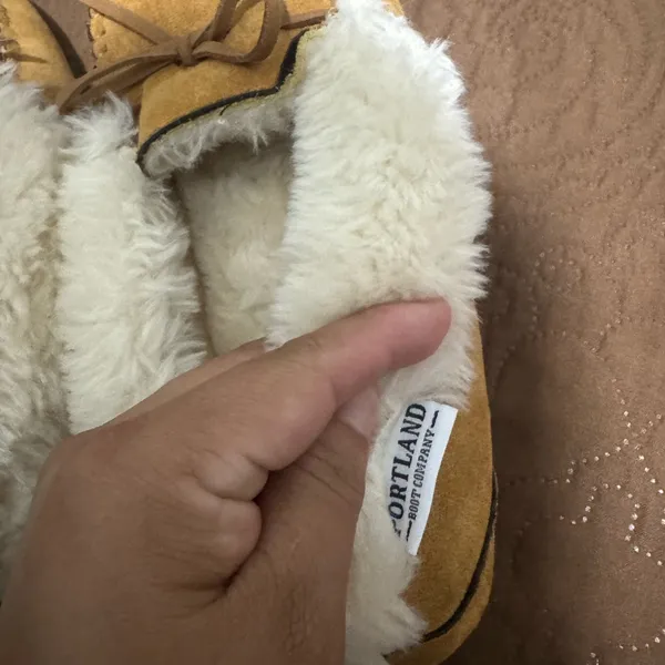Porland boot company Women's Tan Suede Slippers Yellow Size 7 - Image 6