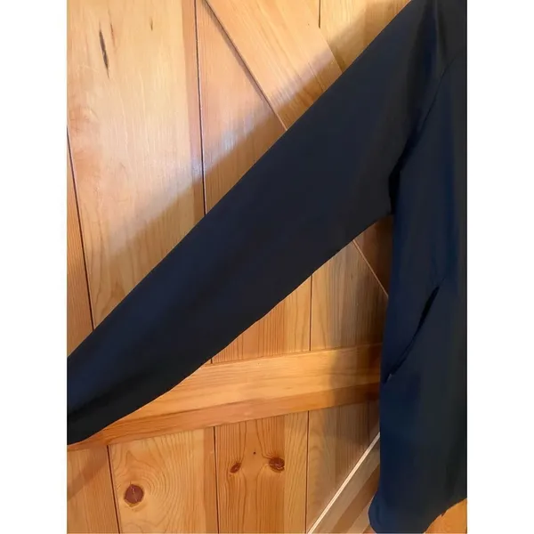 Merrell jacket windbreaker ￼size S black zip up, zip pockets (1559) - Image 2