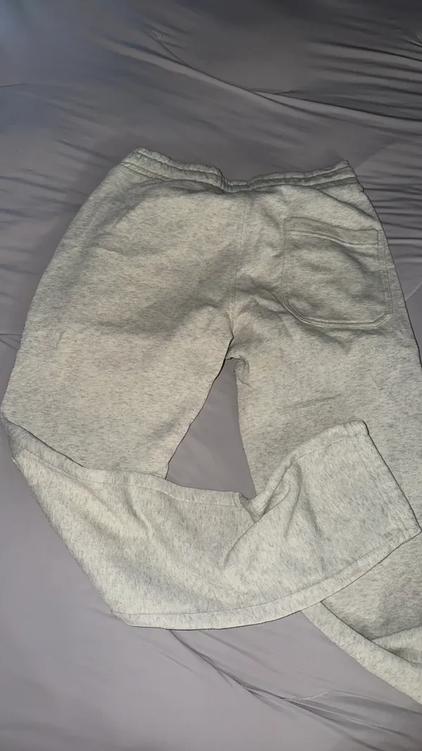 Essential sweatpants - Image 2