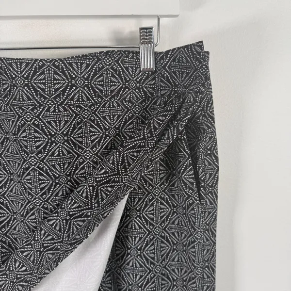RipSkirt‎ Hawaii Beach Swimsuit Cover Up Midi Skirt Black Geometric Womens Large - Image 3
