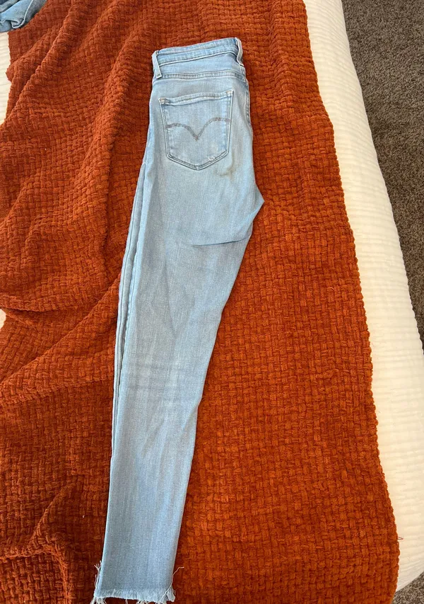 Levi's 721 High-Rise Skinny Jeans - Image 2