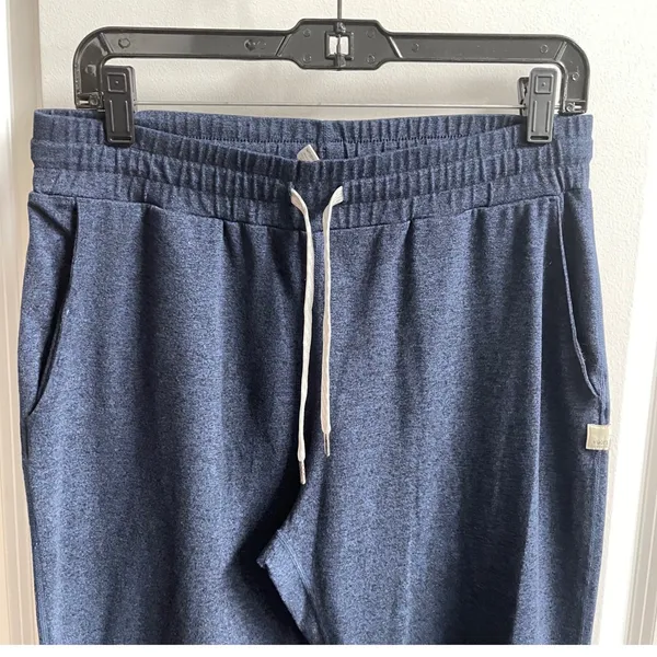Vuori Performance Jogger Women Medium Navy Heather Activewear VW303 Athleisure - Image 3
