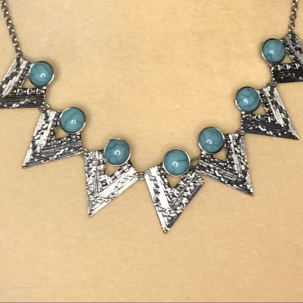 Cool silver and turquoise stone necklace Silver - Image 2