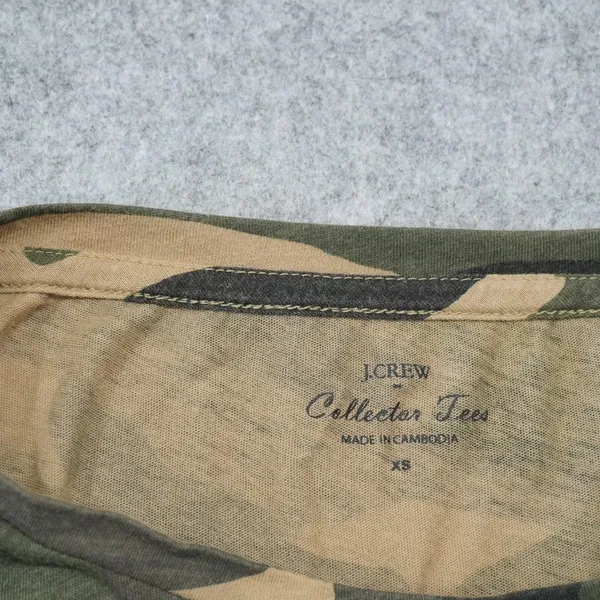 J. Crew Women's XS Green Camo T-Shirt Short Sleeve Collector Tee Casual Soft - Image 4