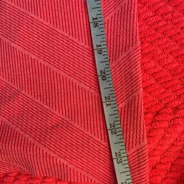 Lululemon Swiftly Tech Racerback EUC, size 4 Bright pink color - Image 8