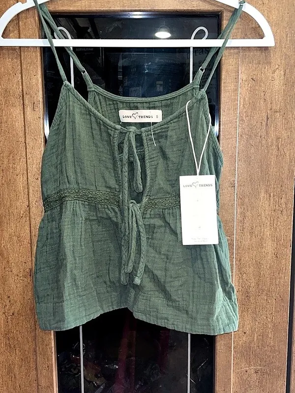 Love Trends Gauze Tie Front Camisole in Green Size Small NWT - Image 2