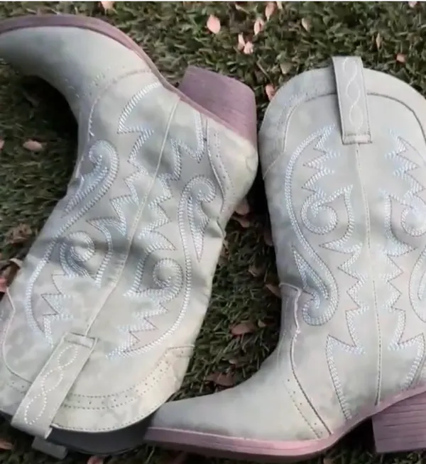 Green Cowgirl Amazon Boots - Image 2