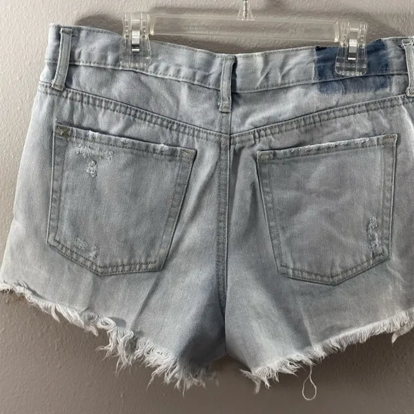 Aeropostale Women Light Blue Denim Jean Cheeky Shorts Distressed‎ Ripped size 8 - Image 7