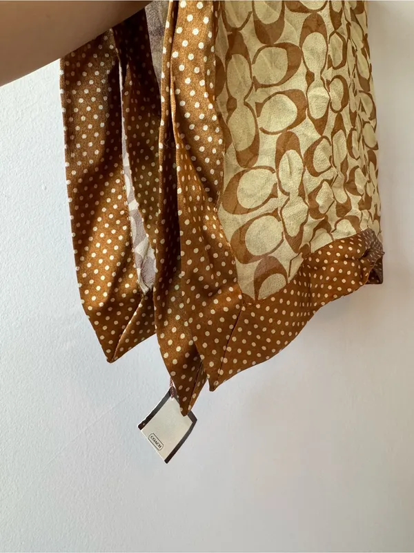 Authentic Coach NWT 100% Silk Legacy Signature C Logo Square Scarf OS - Image 12