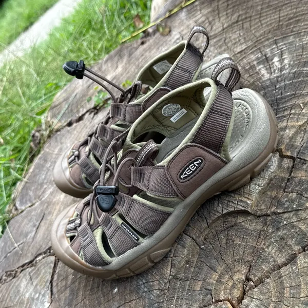 Keen Newport H2 Waterproof mens Sandalssize 9 - Image 5