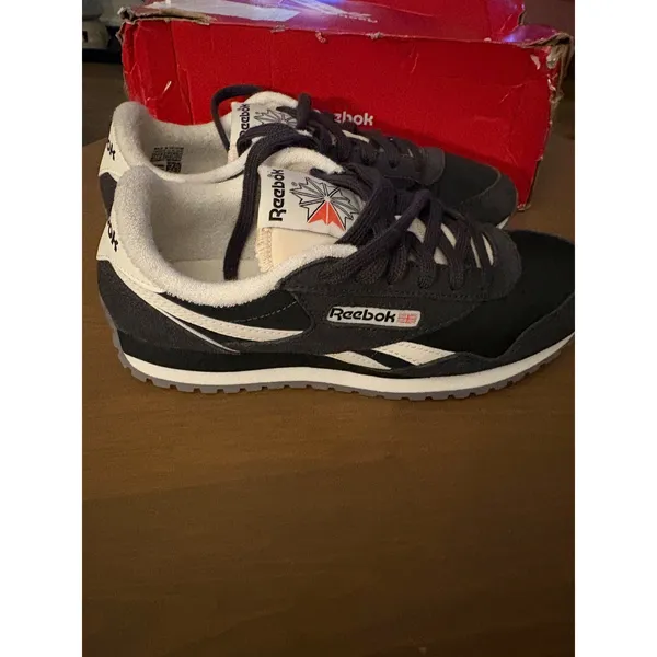 Reebok Classic Renaissance Women Sneakers Black White Suede Nylon Low Top 8.5 - Image 3