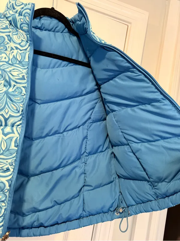 L.L. Bean Size M Blue Floral Reversible Zip Up Puffer Vest Goose Down - Image 8