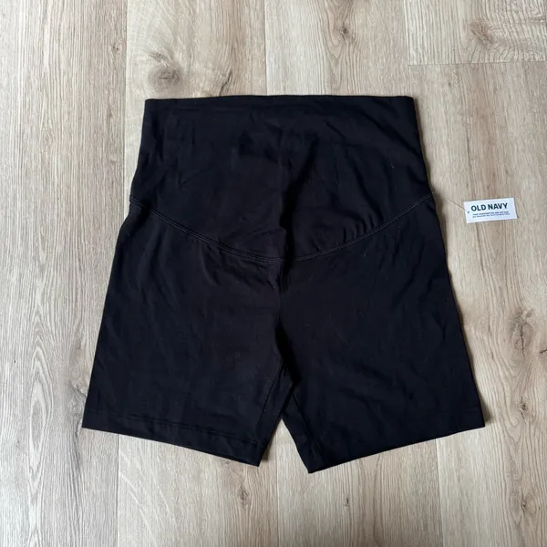 Old Navy Maternity Biker Shorts - Image 2
