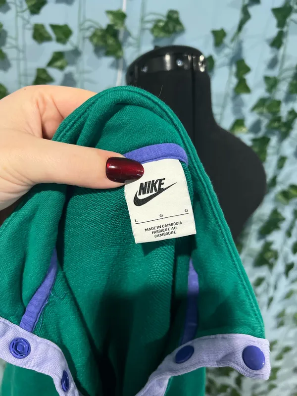 Nike cropped crewneck - Image 7