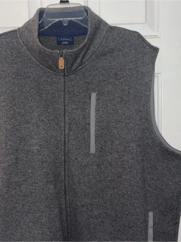 Crown & Ivy Charcoal Full Zip Fleece Sleeveless Vest - Image 2