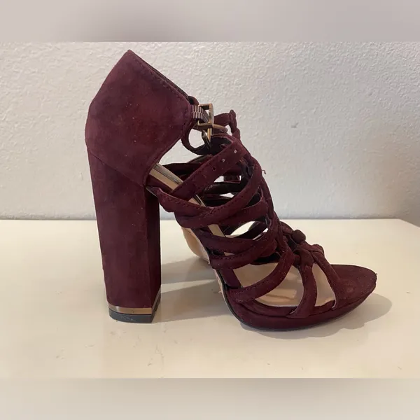 BCBGMaxAzria Women’s Burgundy Strappy Heels‎ Size 6 B - Image 4