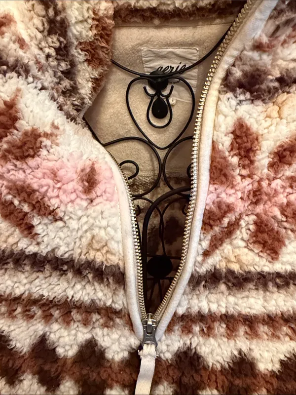 Aerie 🐏🐏🐏BOGOHO🐏🐏🐏 Cozy Cream and Brown Sherpa Quarter-Zip Sweater -Large - Image 8