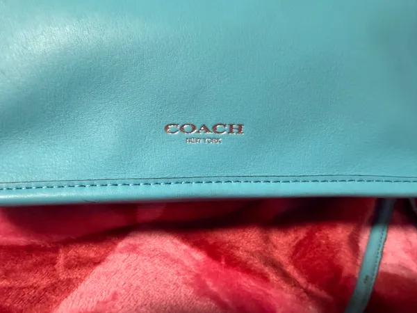 Coach Legacy Leather Shoulder Bag - Image 3