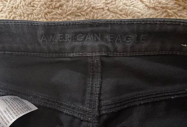 American Eagle Ripped Mom Jeans Black - Image 3