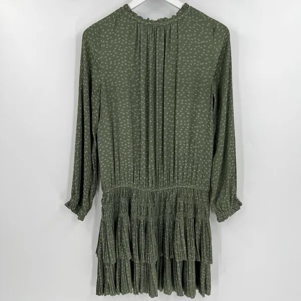 Current Air Laurel Mini Star‎ Dress Size Small Sage Green Tiered Pleated V-Neck - Image 6