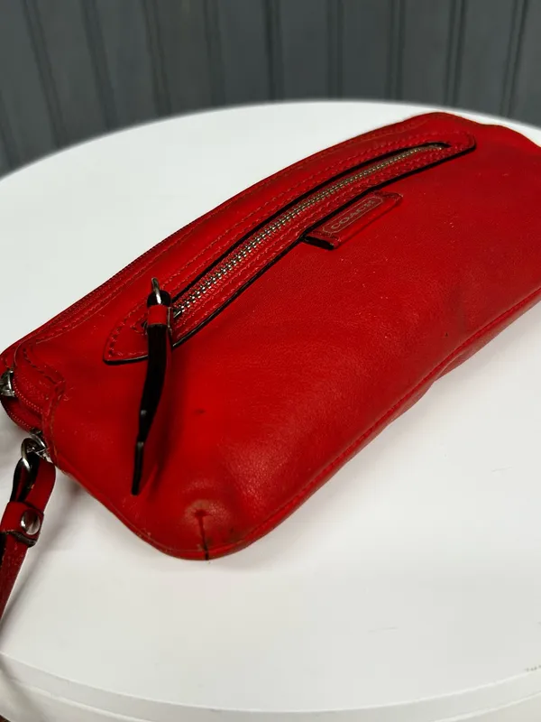 Coach Vintage Y2K Coral Red Leather Double Zip Wristlet Wallet Clutch Organizer - Image 6