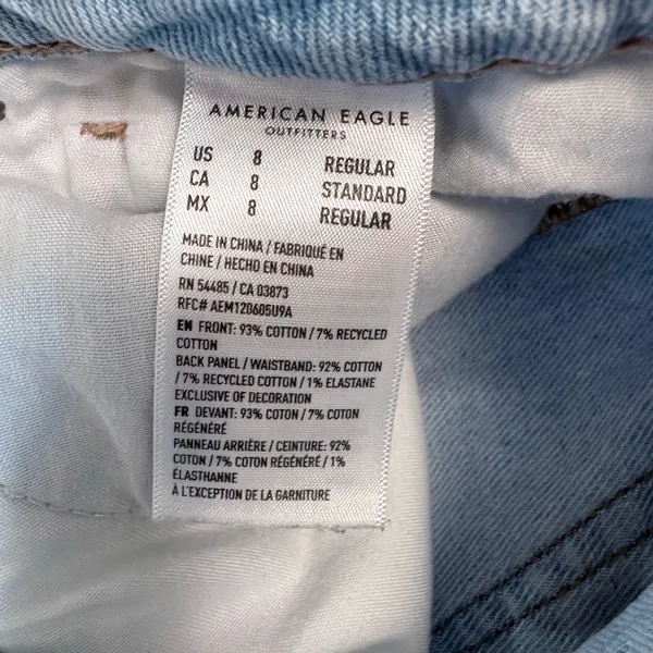 American Eagle Ripped Mom Jeans in Indigo Shatter Size 8 - Image 10