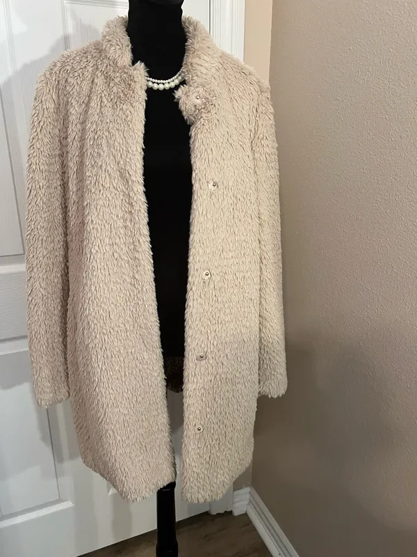 Kenneth Cole Vintage beige faux fur fuzzy coat - Image 2