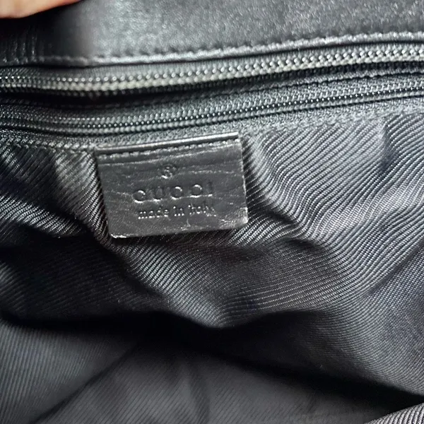 Gucci Black Tote Hand Bag with Iconic GG Design - Image 3