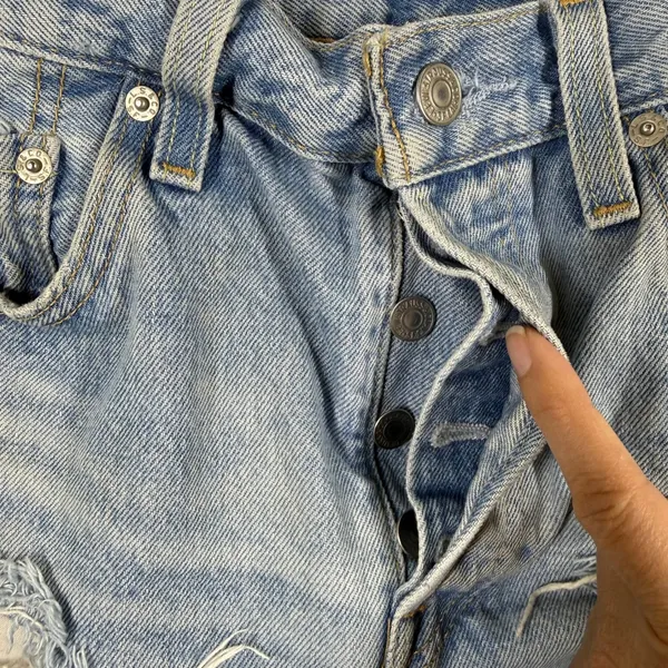 Levis Premium 501 Original Shorts Womens 27 Light Wash Blue‎ High Rise Cut Off E - Image 7