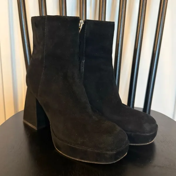 Dolce Vita Gracie black suede platform boots size 6.5 - Image 9
