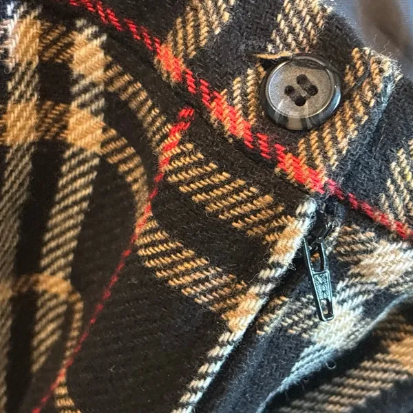 Vintage Briggs Wool Blend Plaid Mini Skirt - size 14 - Image 4