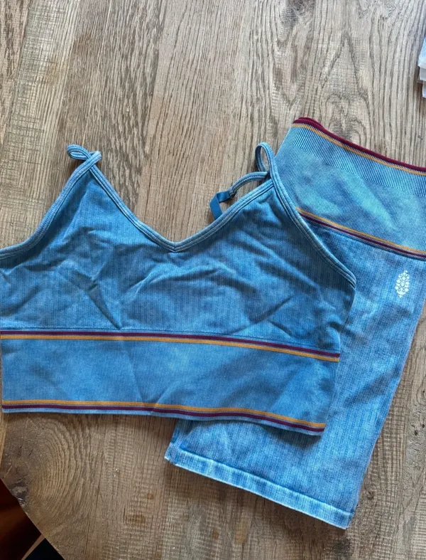 Free People Movement Varsity Tipping Workout Set M/L - Image 2