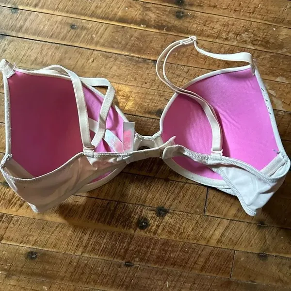 Victoria’s Secret nude T-shirt lightly lined 34C bra - Image 2