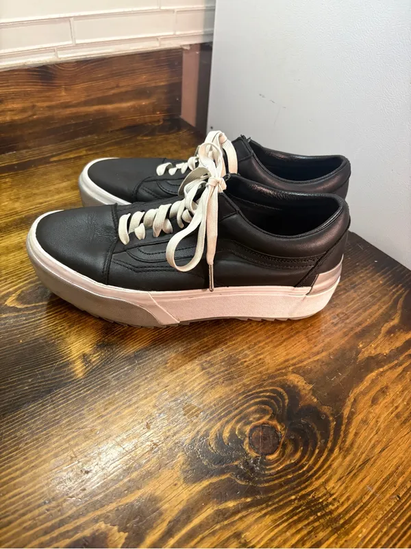 Vans black platform sneakers women size 9.5 - Image 2