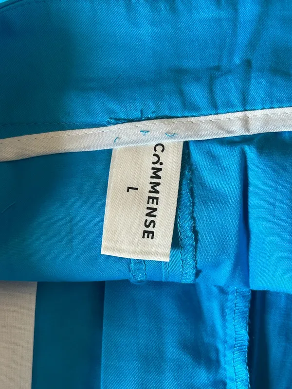 Blue 2 Piece Twist Crop Top & High-Waist Shorts Set Large NWT - Image 4