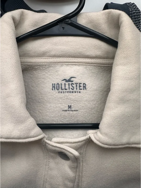 Hollister Cream Shacket - Image 4