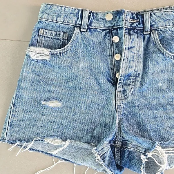 New Zara High Waist Distressed Hem Shorts - Image 3