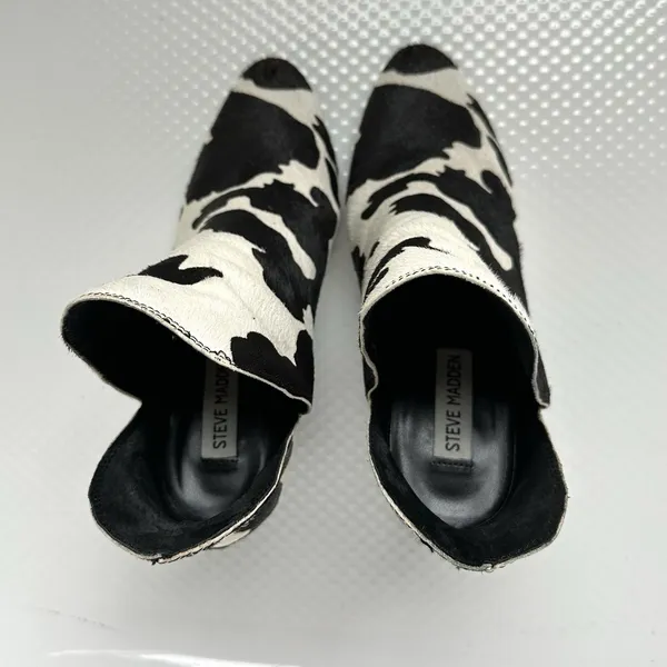 Steve Madden Cow Calf Hair Leather Ankle Boots Women 7.5 Blk White Slip On Edgy - Image 5