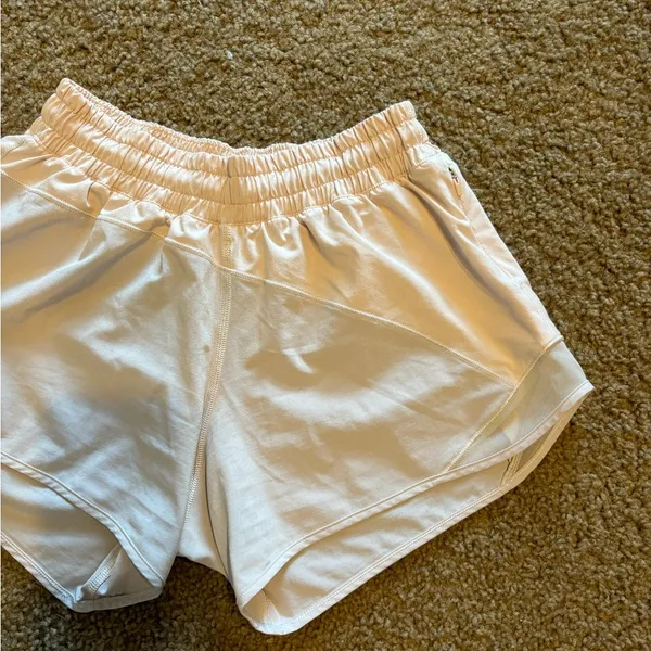 Lululemon Hotty Hot Shorts Butter Pink / Light Chrome Size 4 - Image 3