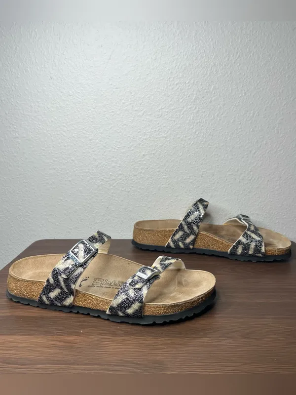 Birkenstock Birkis Tahiti Zebra Stripe Rhomb Glitter Two Strap Sandals Size 7 - Image 2