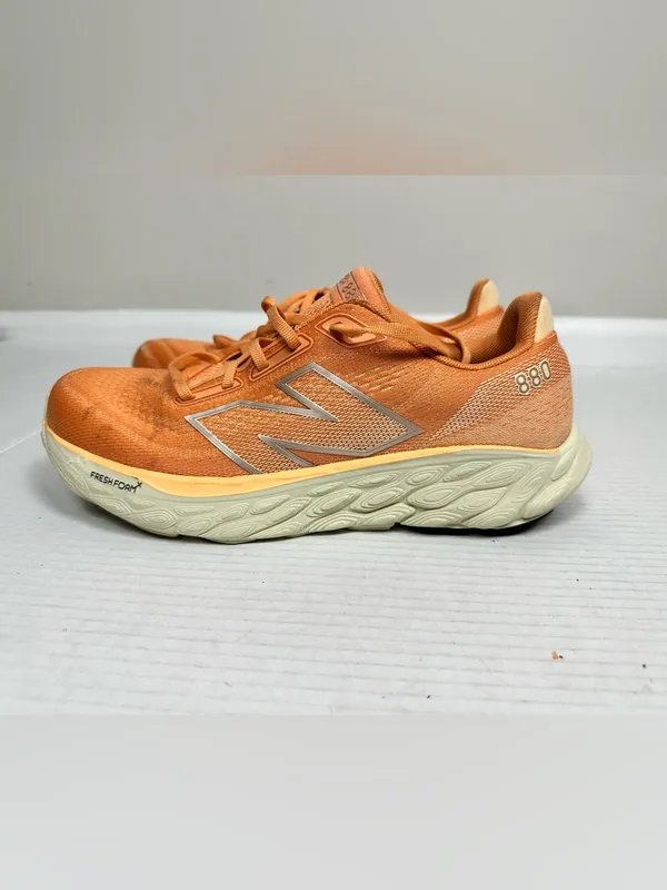 New Balance Fresh Foam x 880v14 In Orange Women's Sneaker "W880Q14" Size 11 D - Image 3