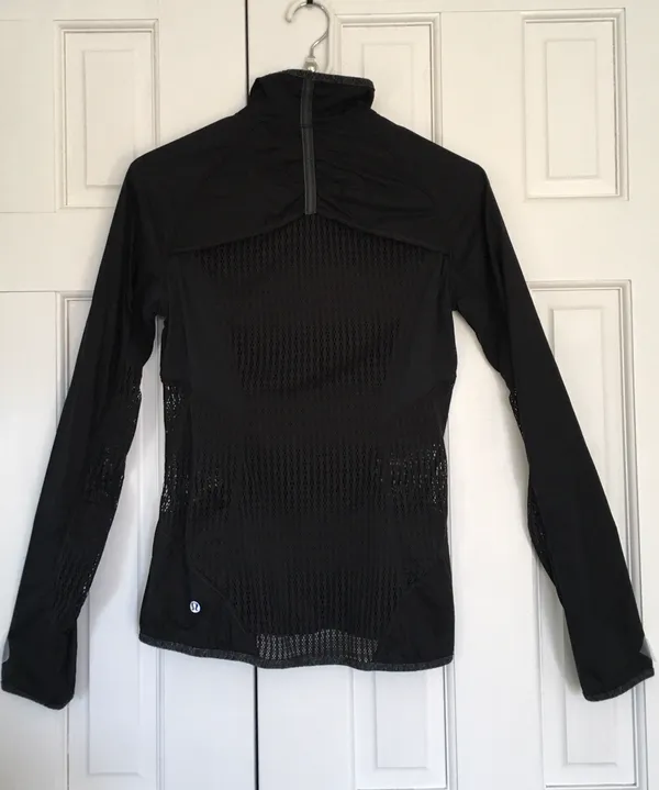 Lululemon Mesh Back Full Zip Women’s Black Jacket Size 4 - Image 3