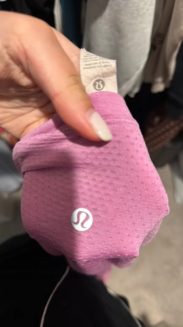 Lululemon shirt - Image 3